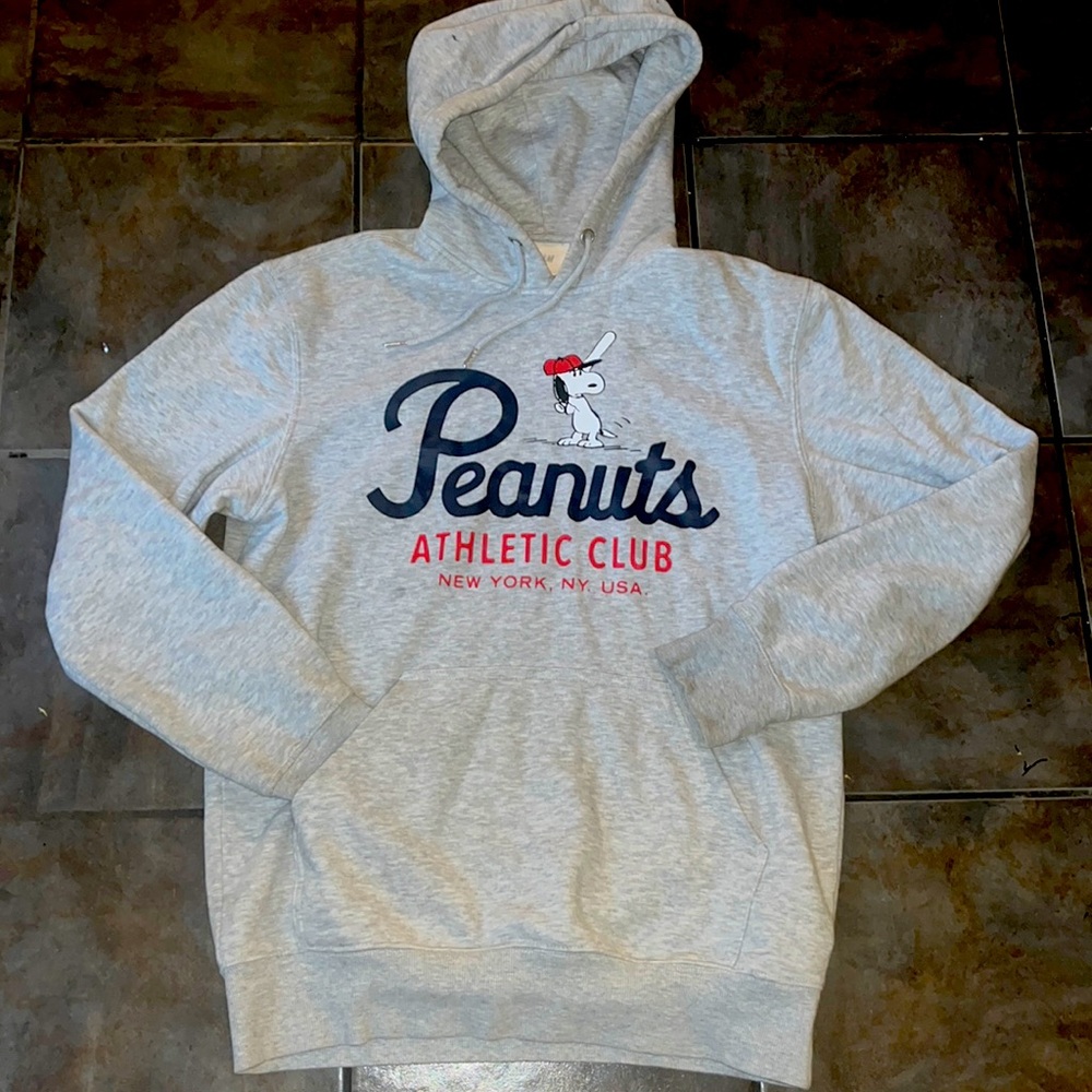 H&M Snoopy Peanuts Pullover